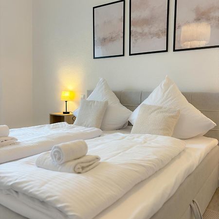Helles City Apartment Fuer Familien & Gruppen นอย-อุล์ม ภายนอก รูปภาพ