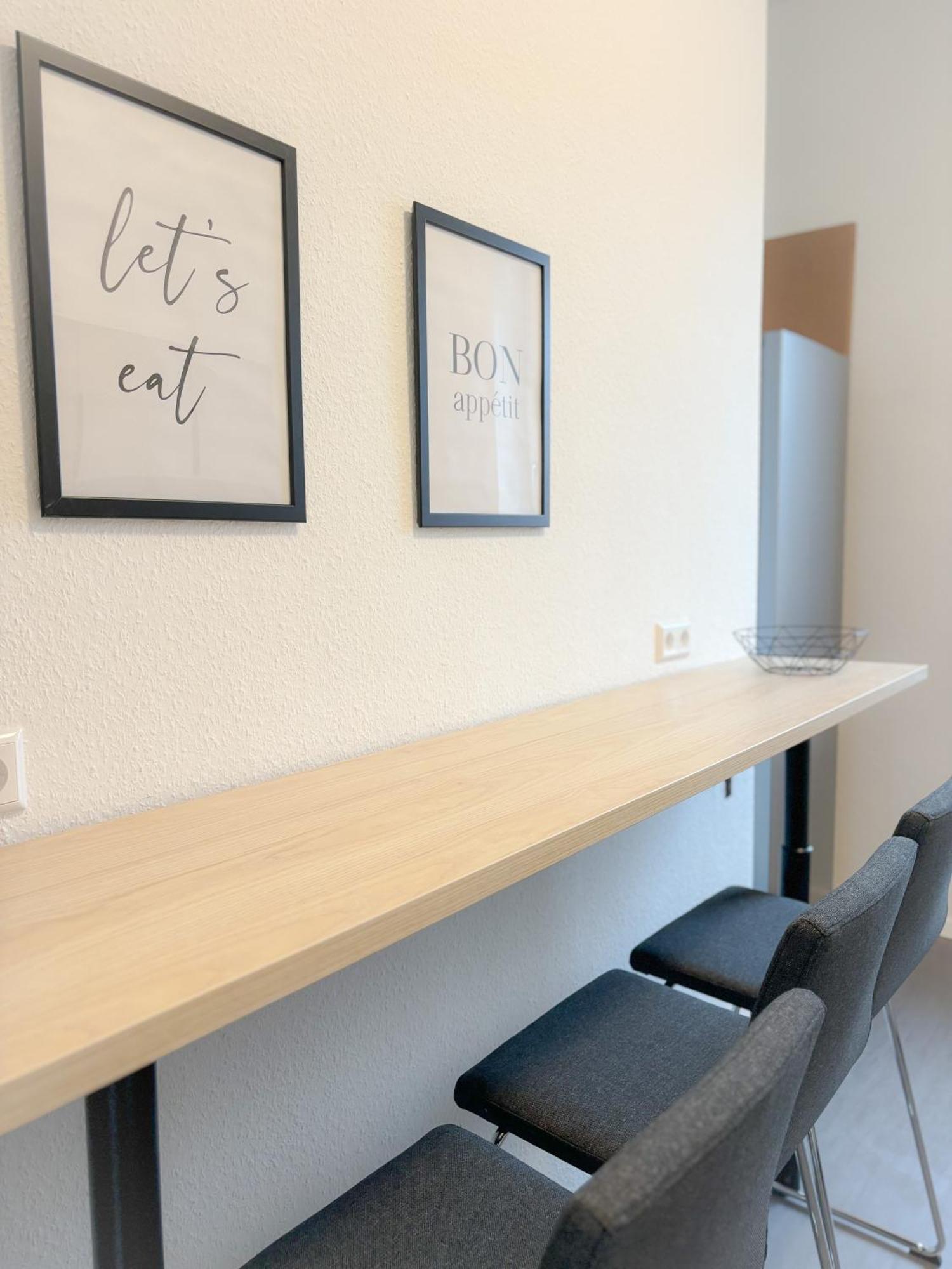 Helles City Apartment Fuer Familien & Gruppen นอย-อุล์ม ภายนอก รูปภาพ