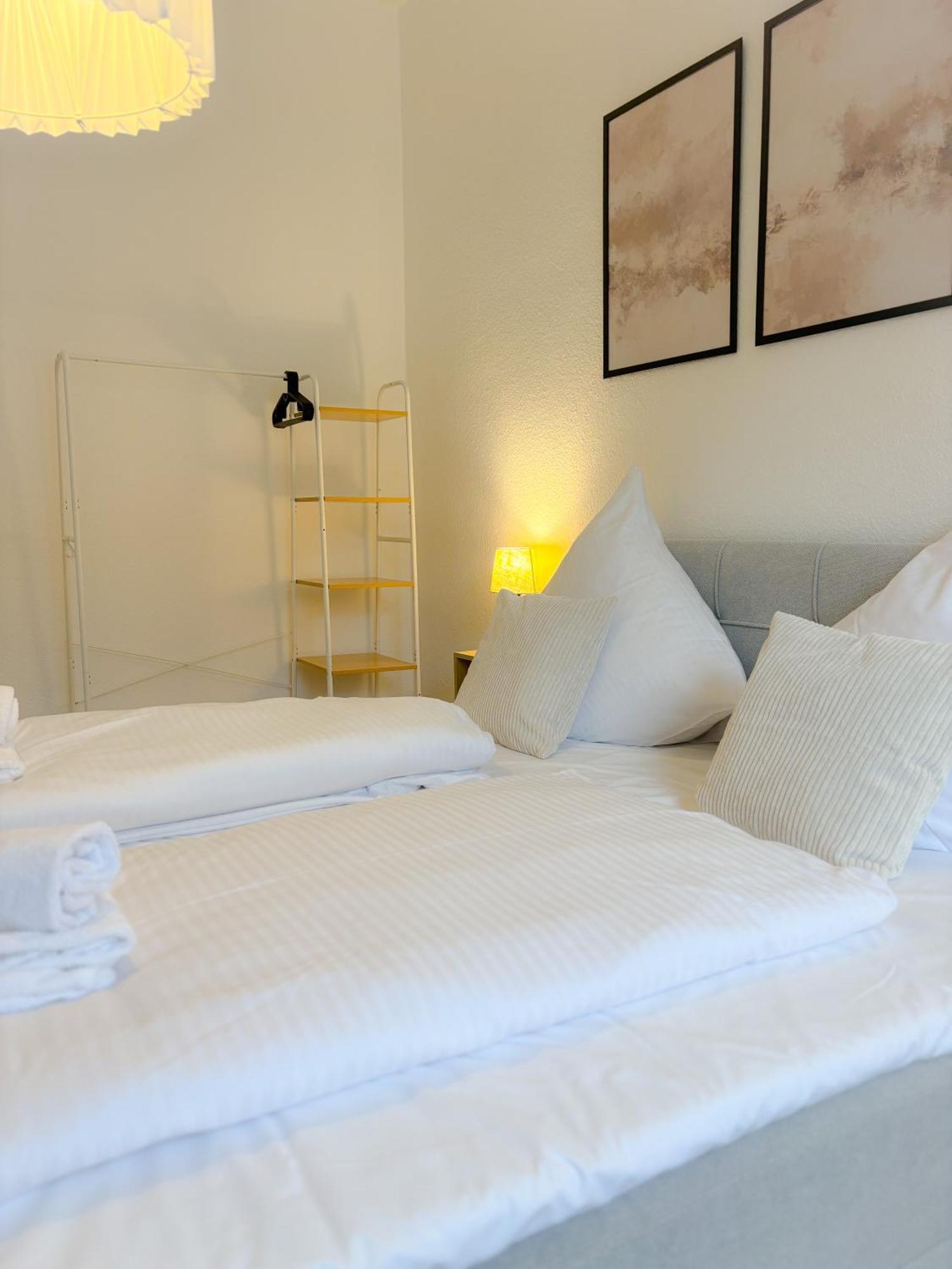 Helles City Apartment Fuer Familien & Gruppen นอย-อุล์ม ภายนอก รูปภาพ